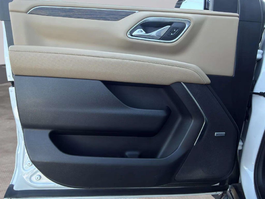 Used 2024 Chevrolet Tahoe Premier RWD image 11