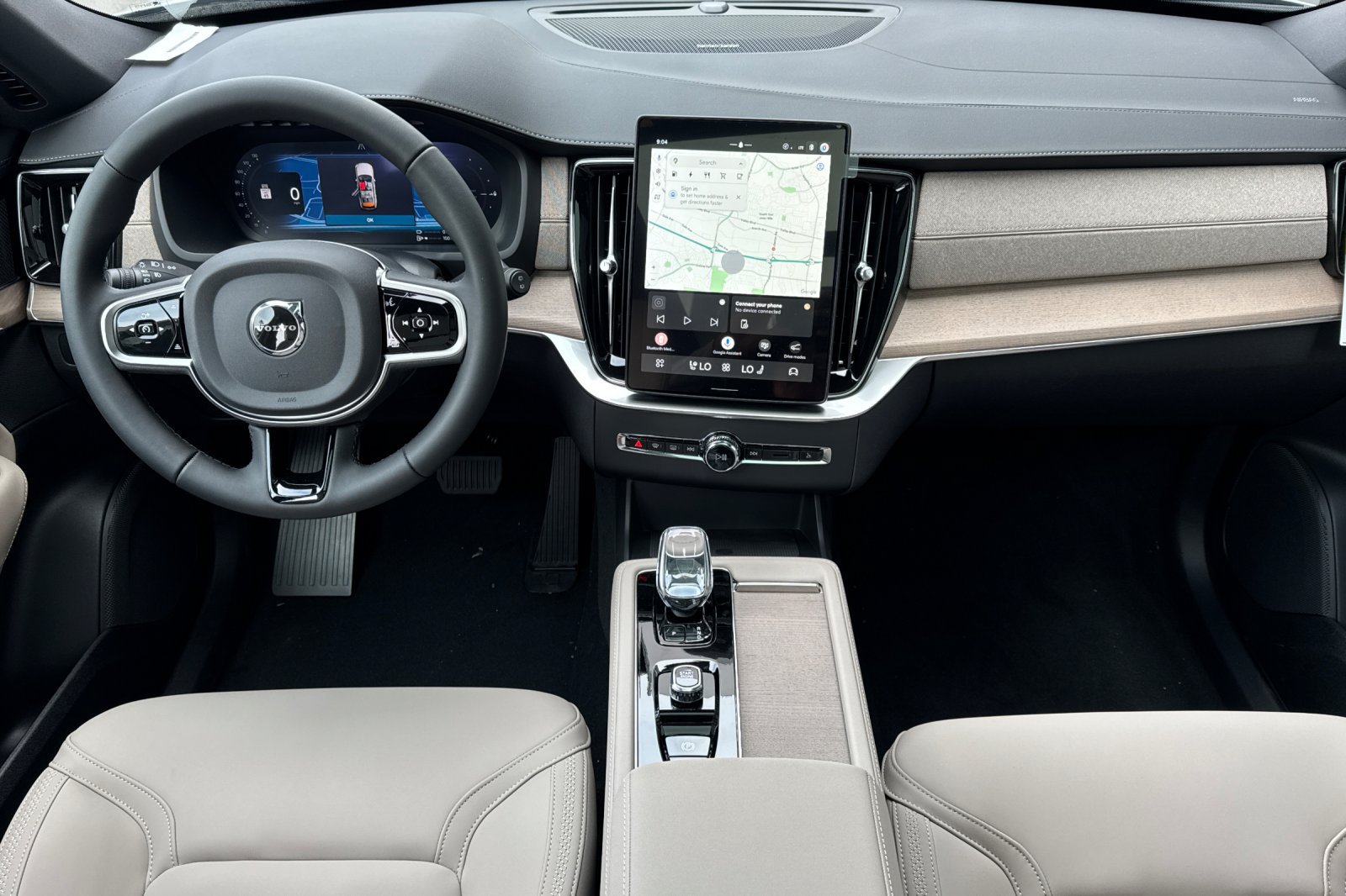 New 2026 Volvo XC90 T8 Plus w/ Protection Package AWD/4WD image 14