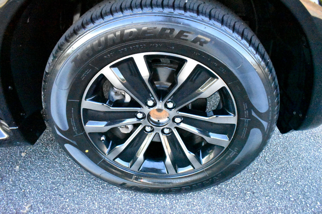 Used 2019 Nissan Armada Platinum w/ Cargo Package image 40