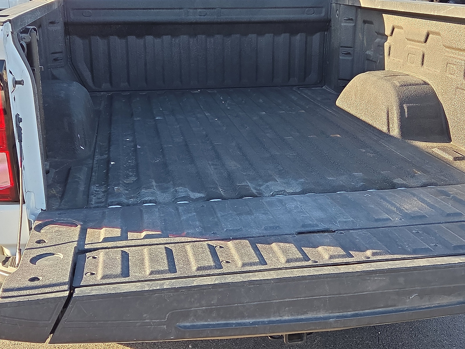 Used 2022 GMC Sierra 1500 SLE image 8