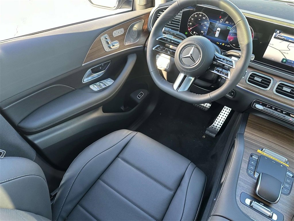 Used 2025 Mercedes-Benz GLS 450 4MATIC image 28