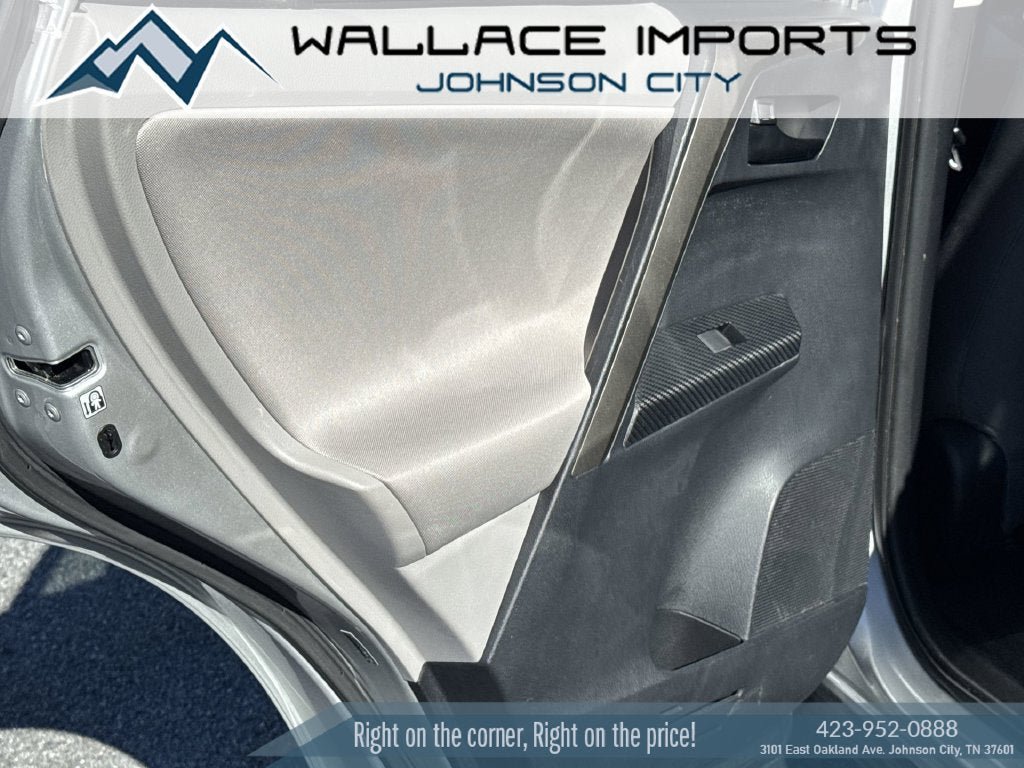 Used 2013 Toyota RAV4 LE FWD image 31