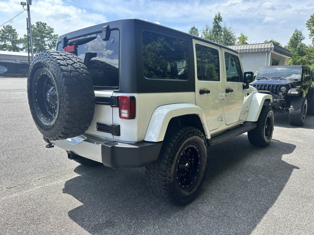 Used 2017 Jeep Wrangler Unlimited Sahara w/ Connectivity Group AWD/4WD image 5