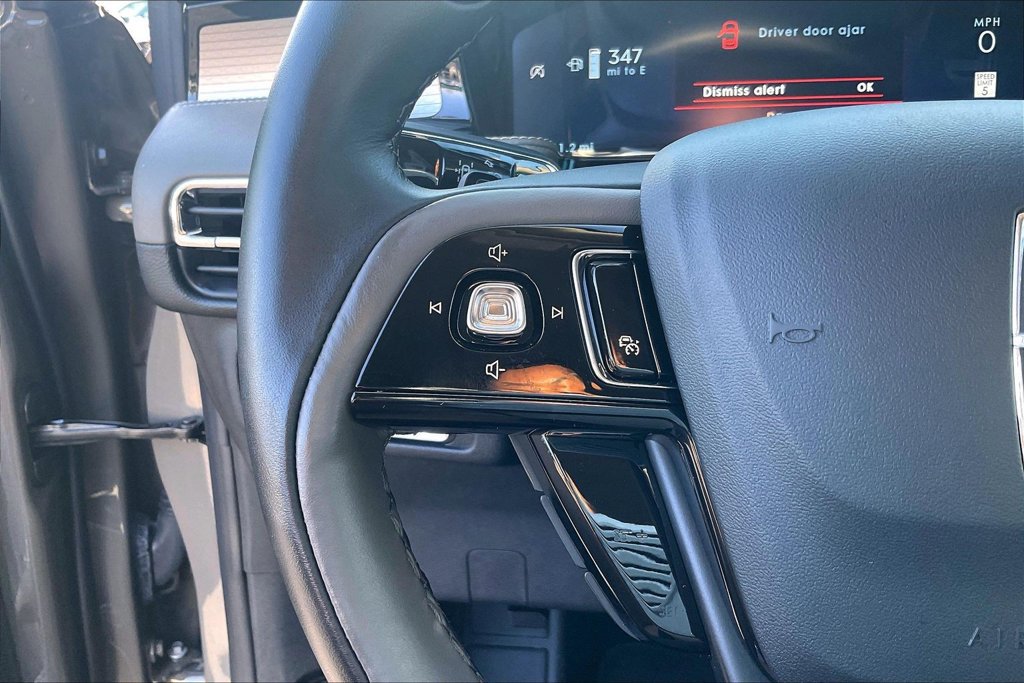 Used 2025 Lincoln Corsair Reserve FWD image 13