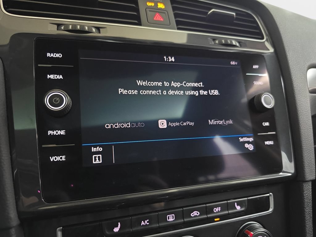 Used 2019 Volkswagen Golf SE FWD image 23
