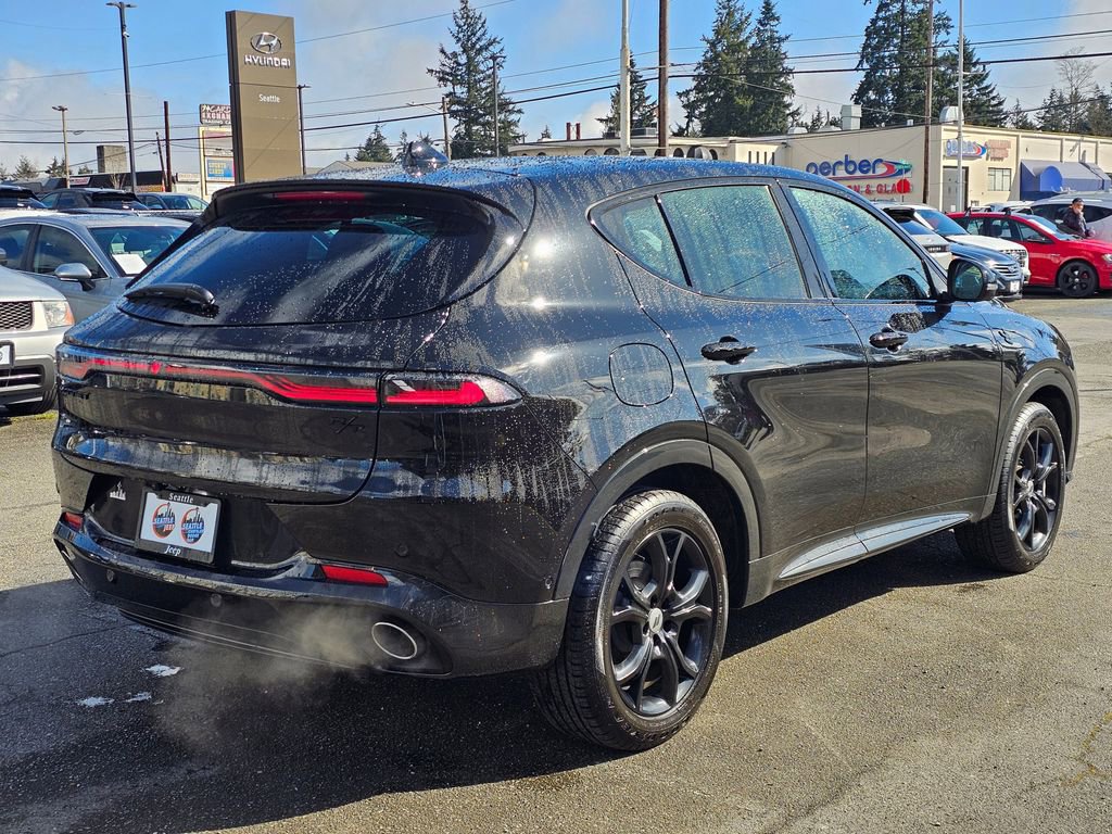 Used 2024 Dodge Hornet R/T Plus w/ Tech Pack Plus w/o Parking image 8