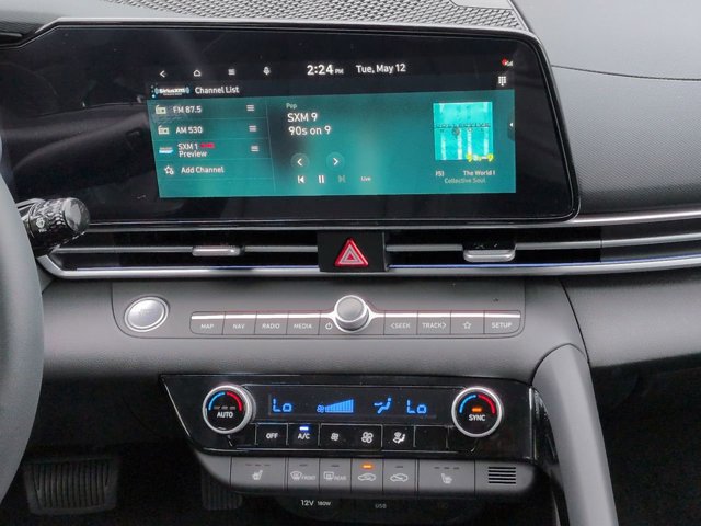 New 2026 Hyundai Elantra Limited FWD image 17