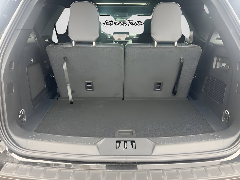 New 2026 Ford Explorer ST-Line w/ ST-Line Street Pack AWD/4WD image 22
