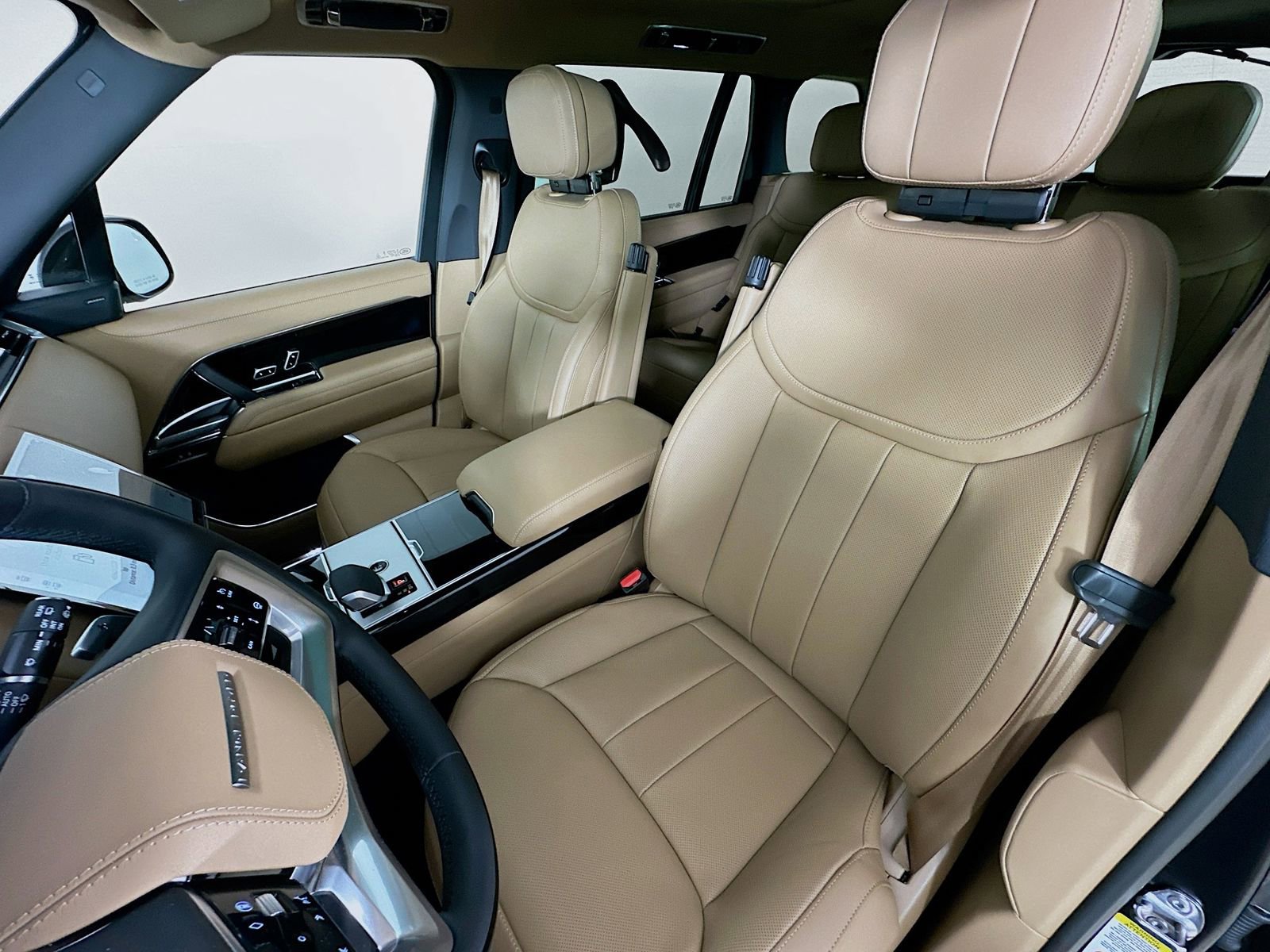 New 2026 Land Rover Range Rover Long Wheelbase SE AWD/4WD image 34