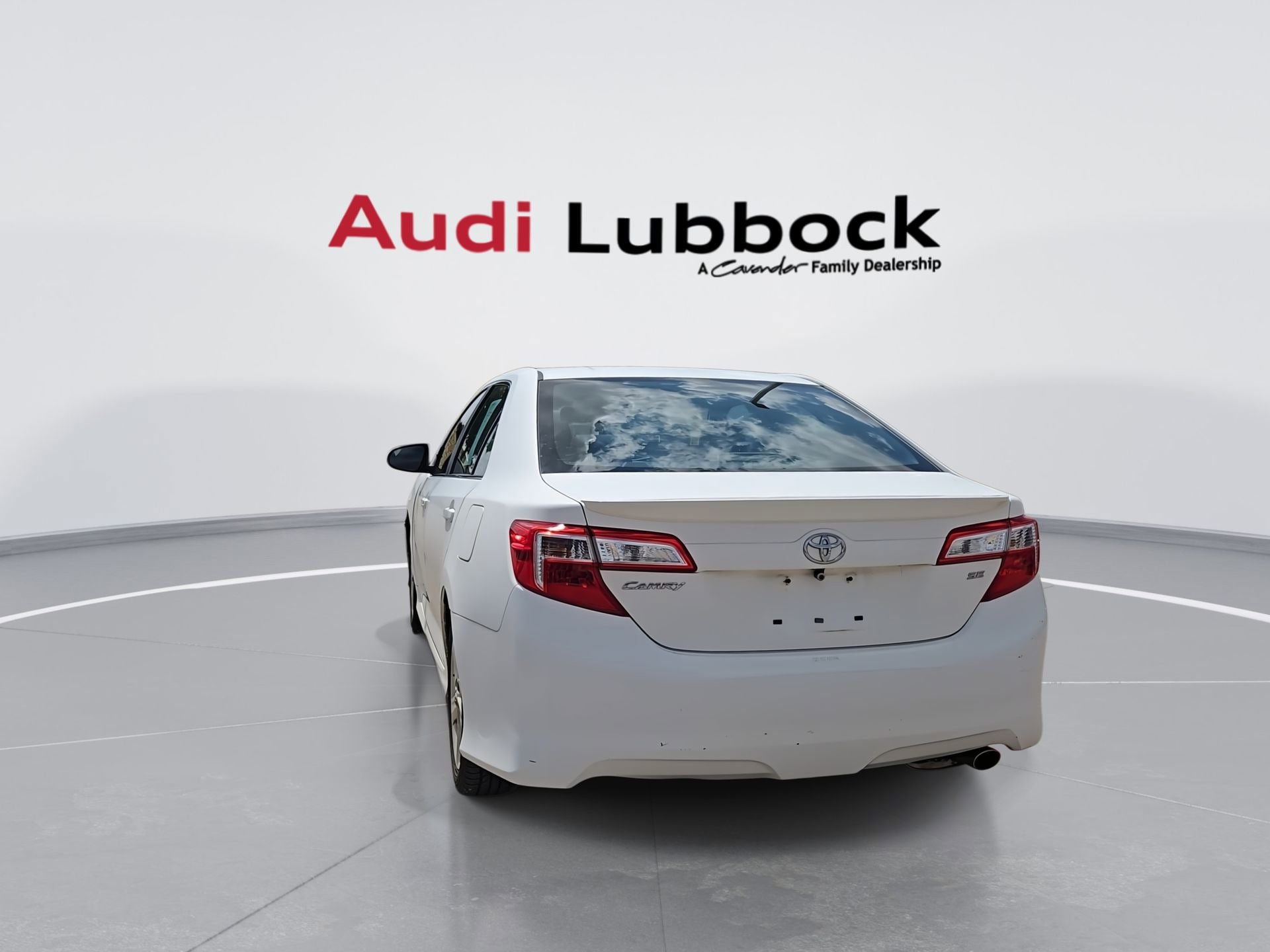 Used 2012 Toyota Camry SE FWD image 7