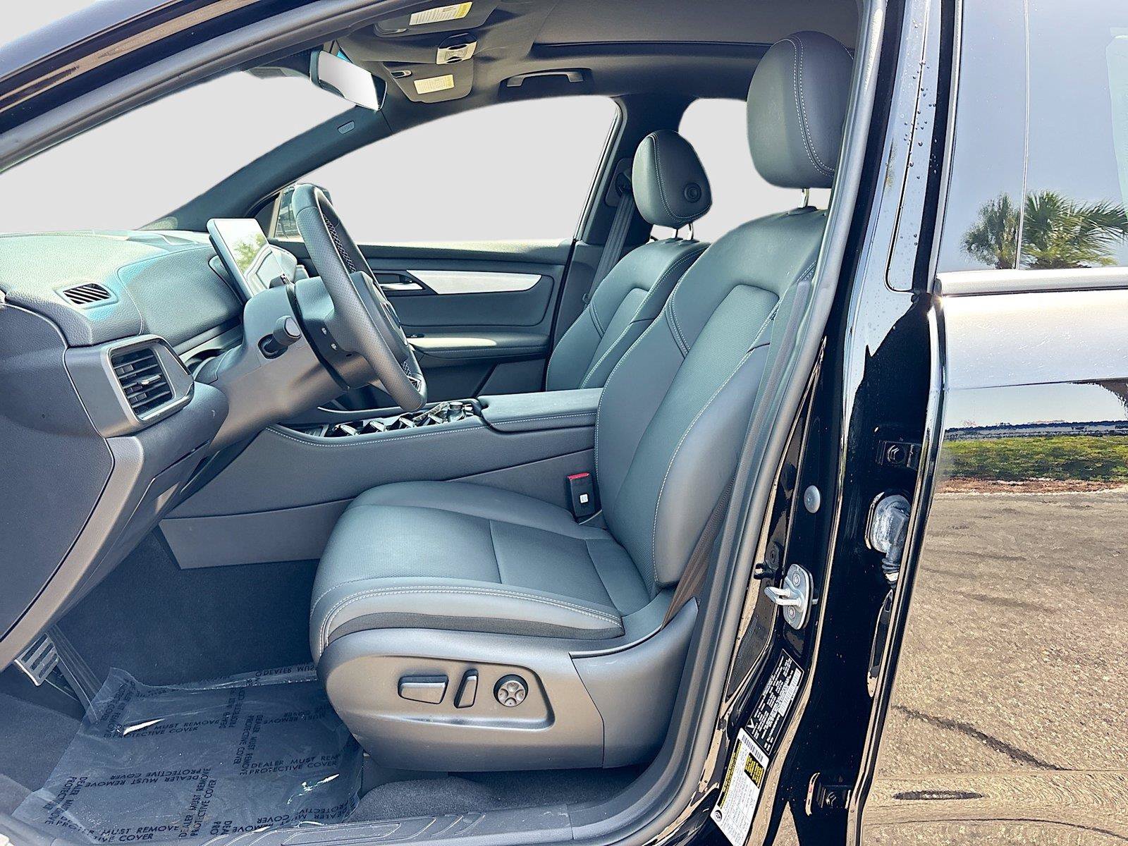 New 2025 VinFast VF 8 Plus AWD/4WD image 20