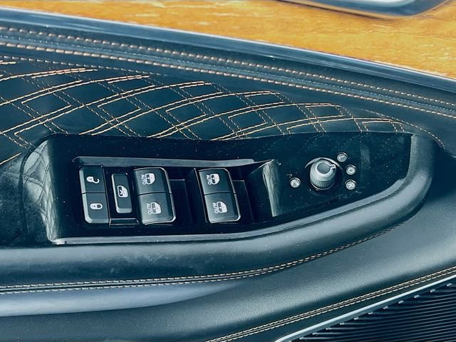 Used 2022 Jeep Grand Cherokee Summit image 12