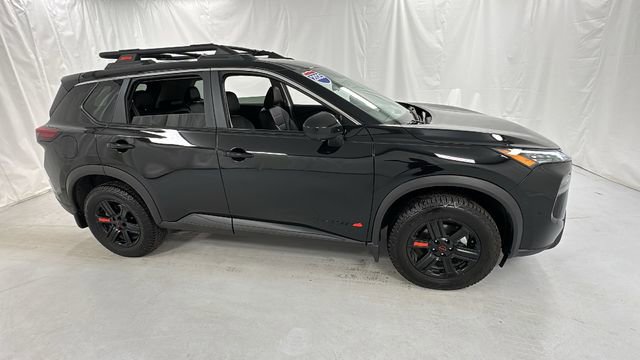 Certified 2025 Nissan Rogue SV AWD/4WD image 2