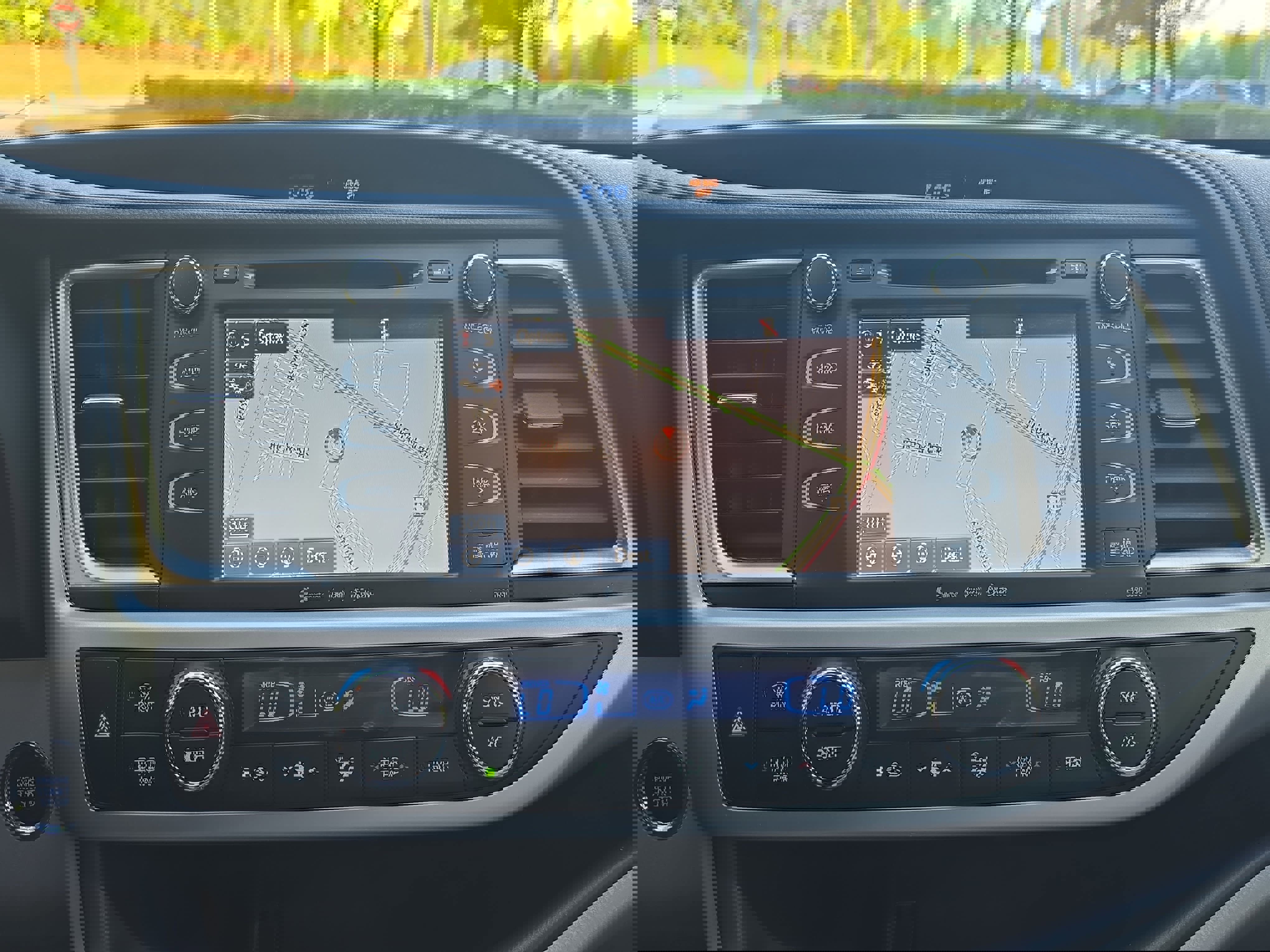 Used 2019 Toyota Highlander XLE FWD image 21