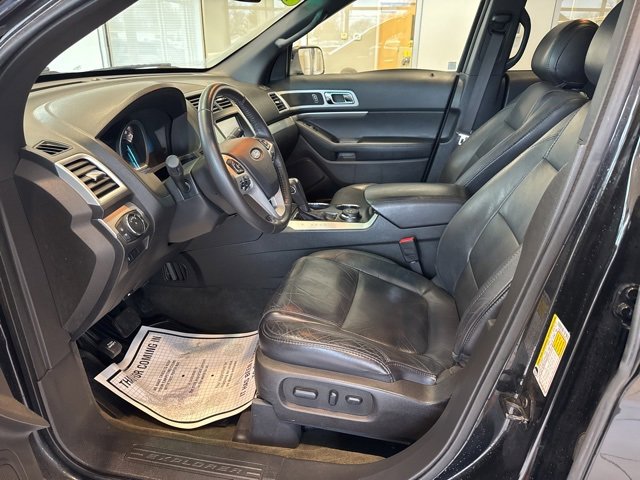 Used 2014 Ford Explorer XLT w/ Equipment Group 202A image 7