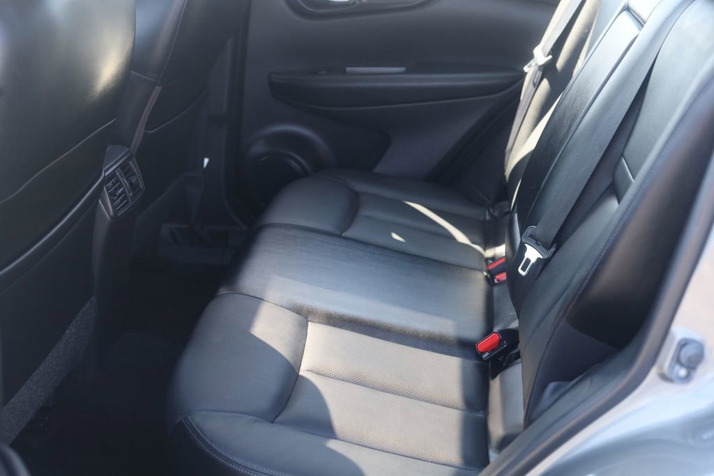 Used 2018 Nissan Rogue Sport SL w/ SL Premium Package image 33