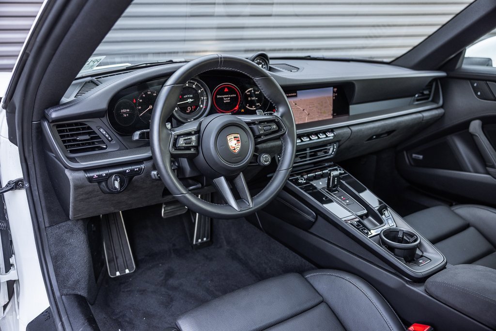 Certified 2024 Porsche 911 Carrera GTS image 4