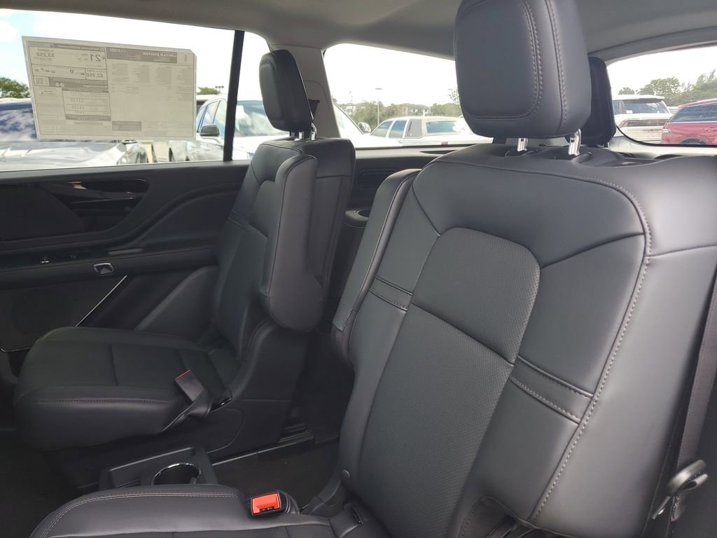 New 2026 Lincoln Aviator 2WD image 12