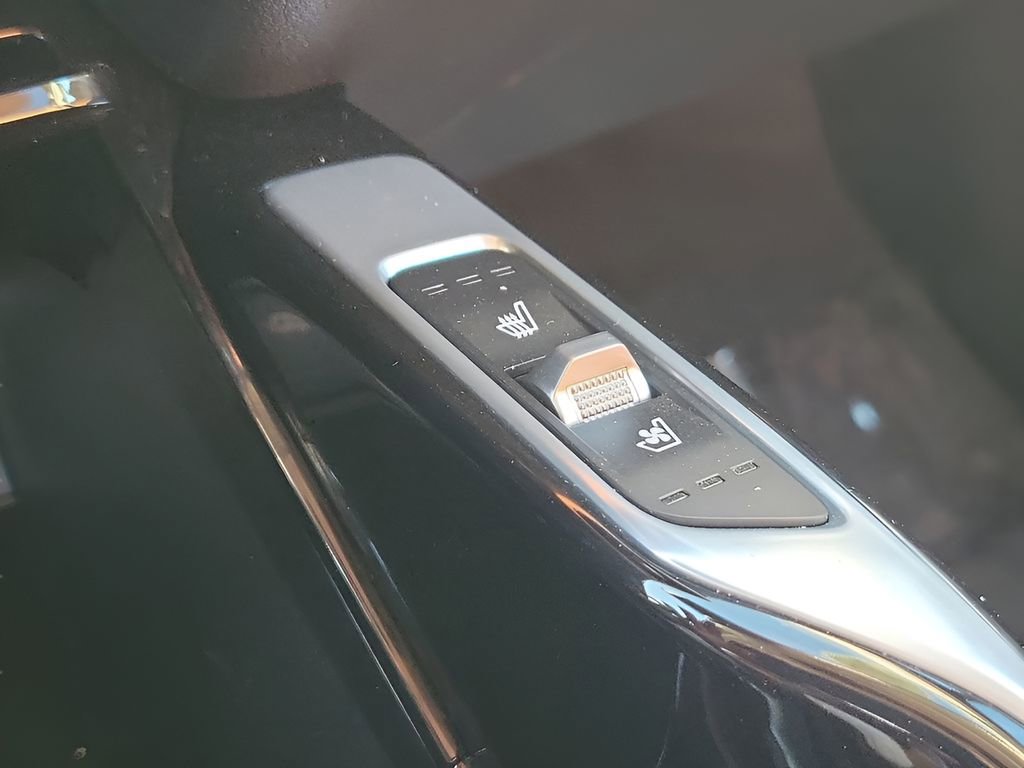 Used 2022 Kia Sorento SX Prestige w/ Rust Color Package image 25