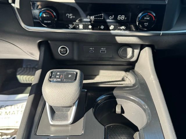 Used 2023 Nissan Rogue SV image 13