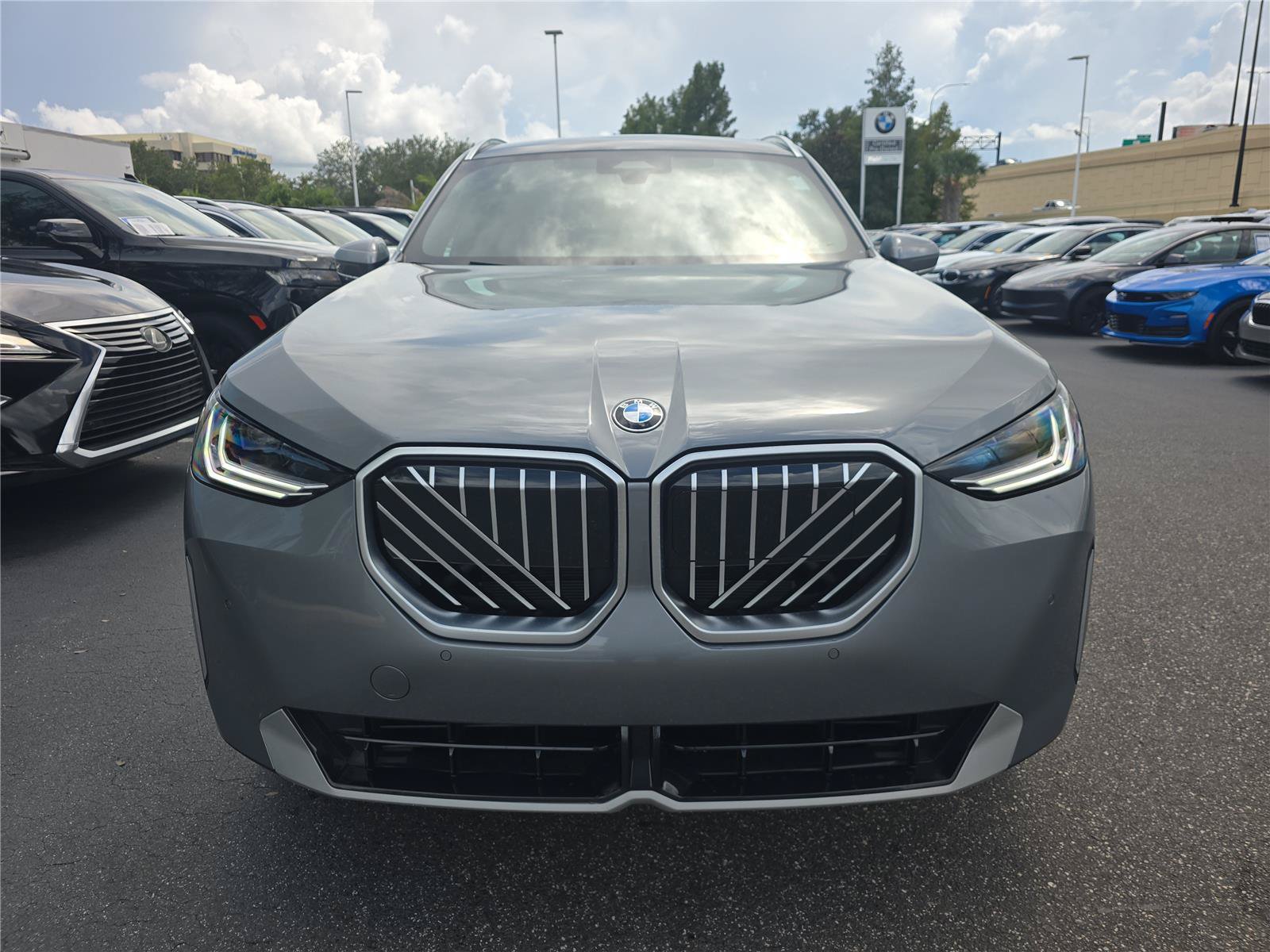 Used 2025 BMW X3 xDrive30i w/ Convenience Package AWD/4WD image 2
