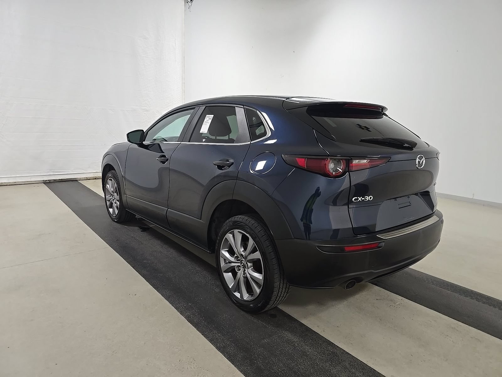 Used 2021 MAZDA CX-30 FWD 2.5 S w/ Select Package image 2