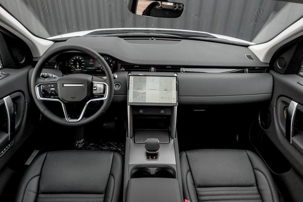 Used 2025 Land Rover Discovery Sport S image 19