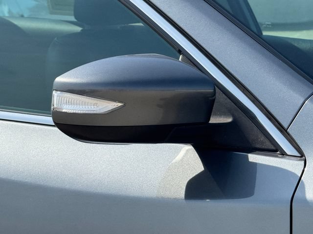 Used 2015 Nissan Altima 2.5 SL w/ Technology Package FWD image 2