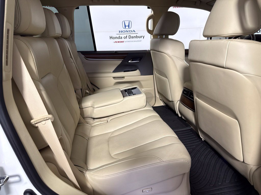 Used 2019 Lexus LX 570 4WD w/ Luxury Package image 8