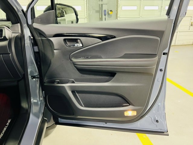 New 2026 Honda Ridgeline Black Edition image 36