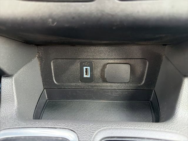 Used 2017 Ford Escape SE w/ Equipment Group 201A image 20