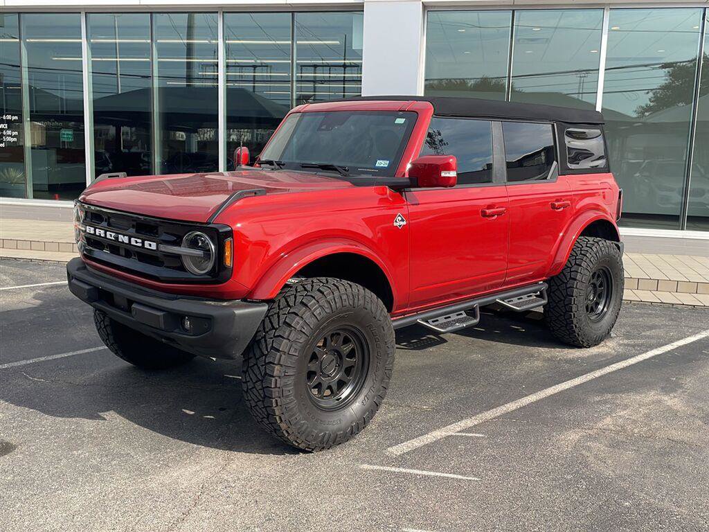 Used 2024 Ford Bronco Outer Banks AWD/4WD image 1