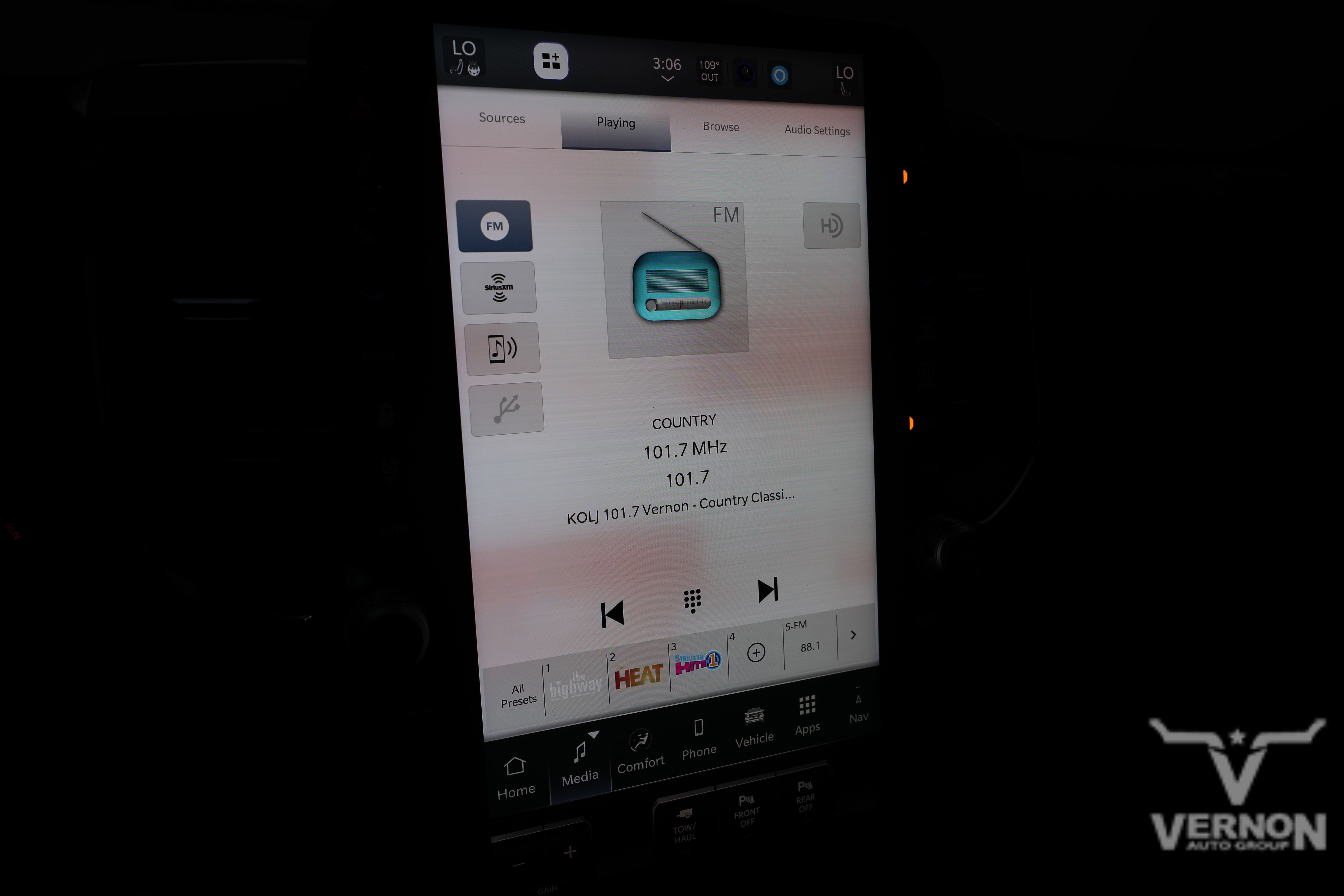 New 2026 RAM 3500 Laramie image 28