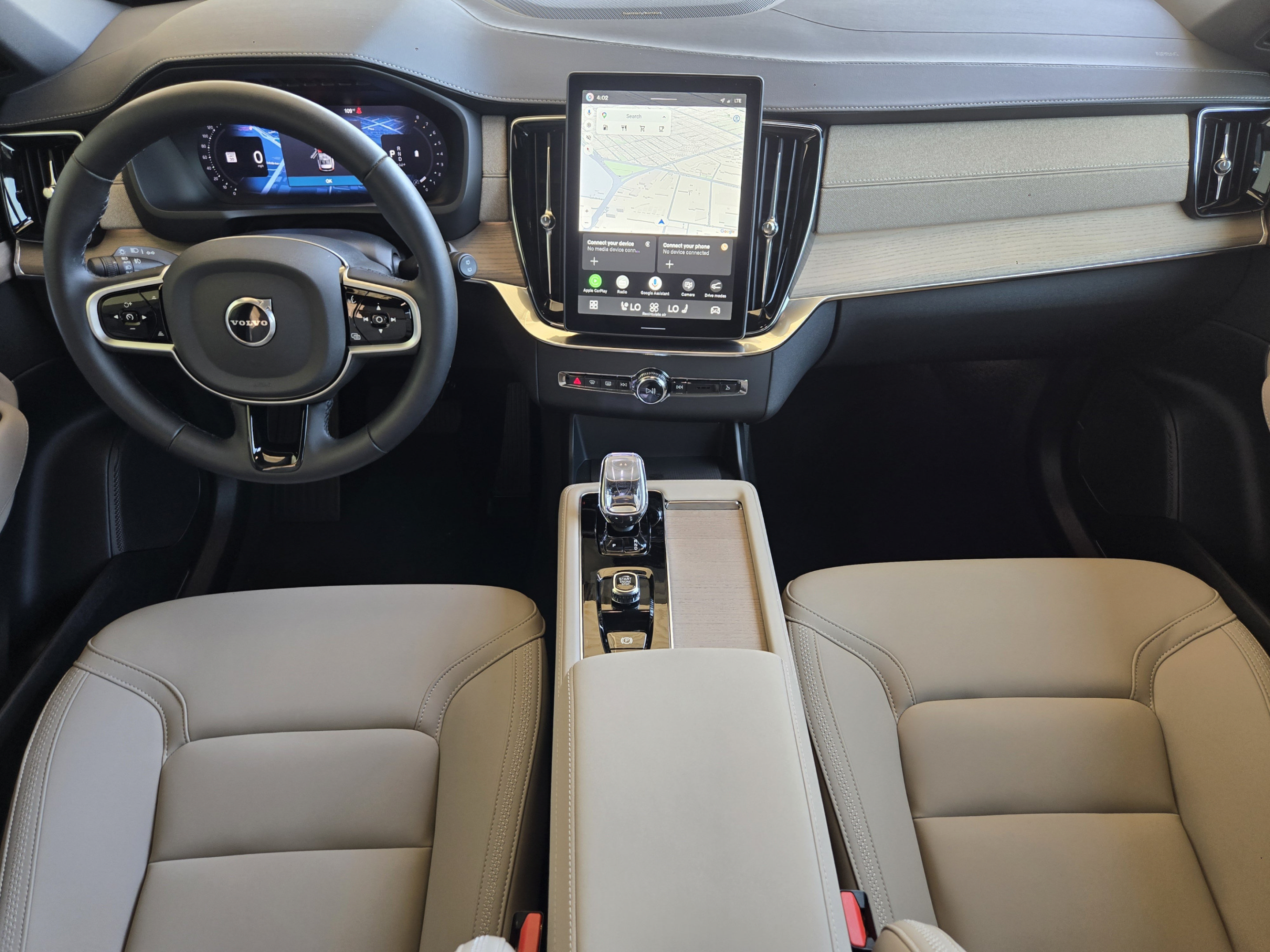 Certified 2026 Volvo XC90 B6 Plus w/ Protection Package Premier AWD/4WD image 25