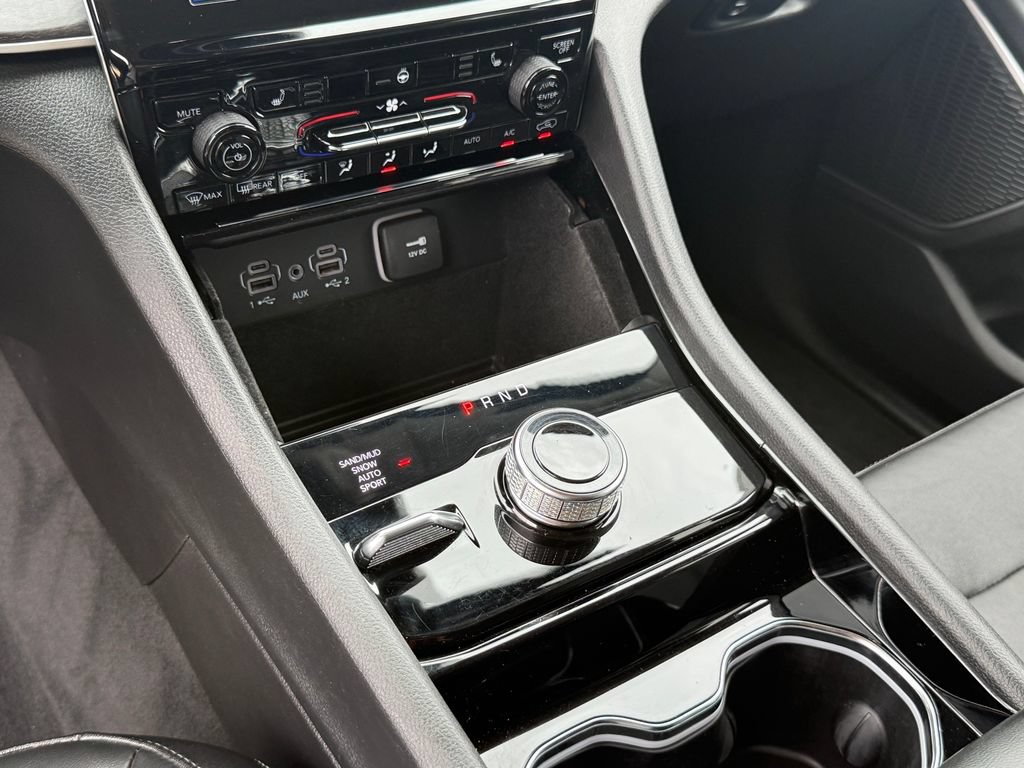 Used 2022 Jeep Grand Cherokee L Limited AWD/4WD image 16