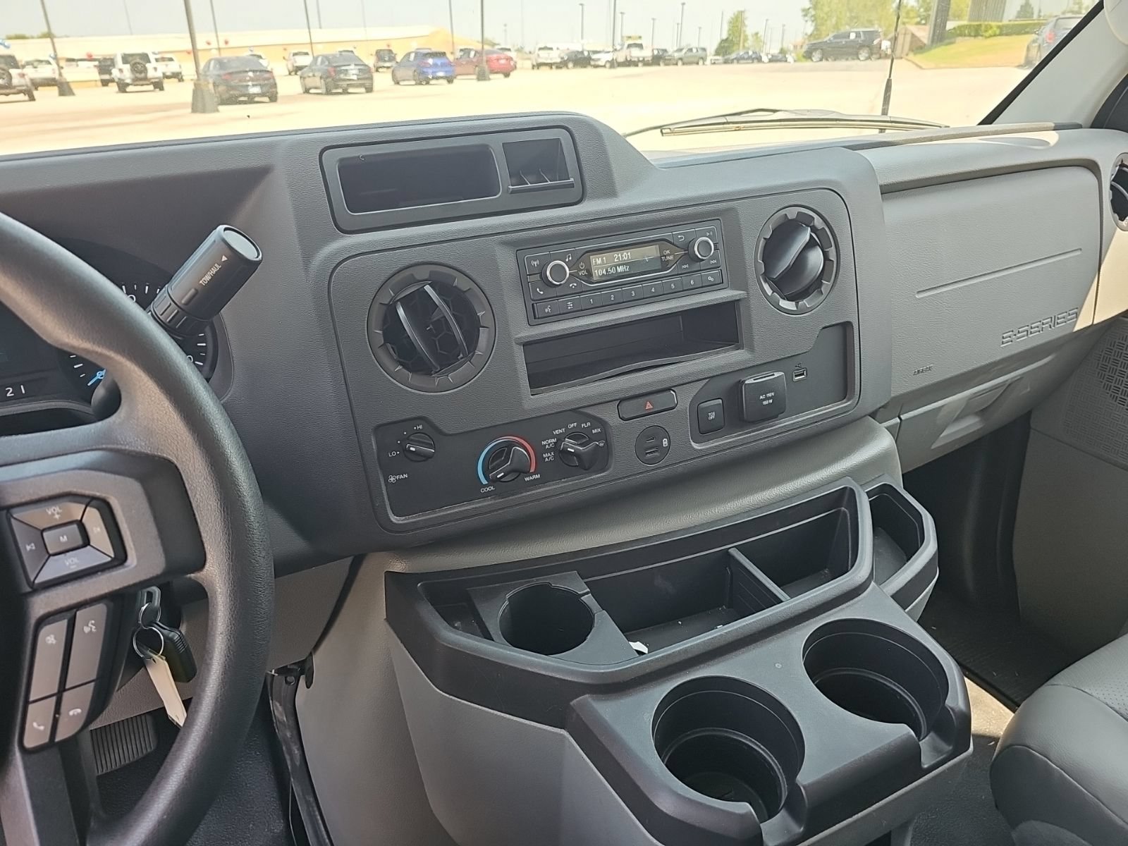 Used 2024 Ford E-450 and Econoline 450 Super Duty w/ Power Windows & Locks Group RWD image 19