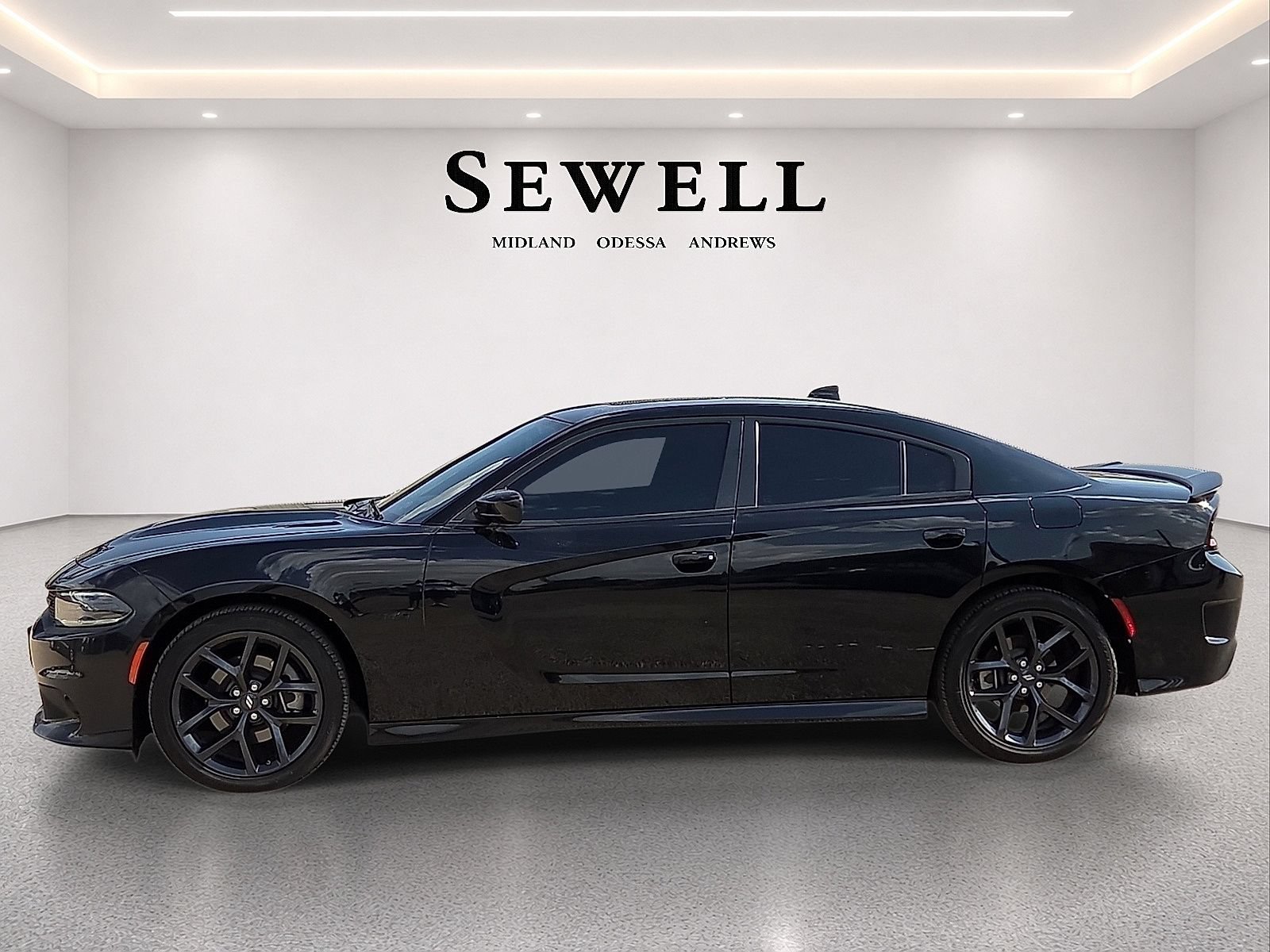 Used 2023 Dodge Charger R/T w/ Plus Group RWD image 2