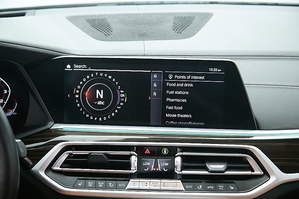 Used 2021 BMW X7 M50i w/ Dynamic Handling Package AWD/4WD image 33