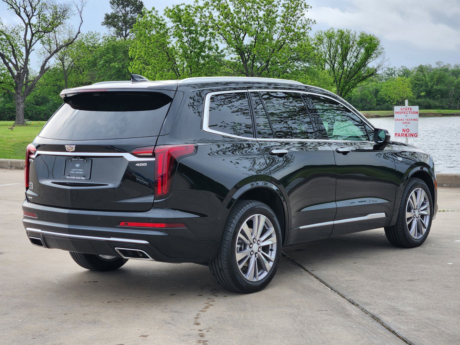 Certified 2023 Cadillac XT6 Premium Luxury w/ Technology Package AWD/4WD image 5