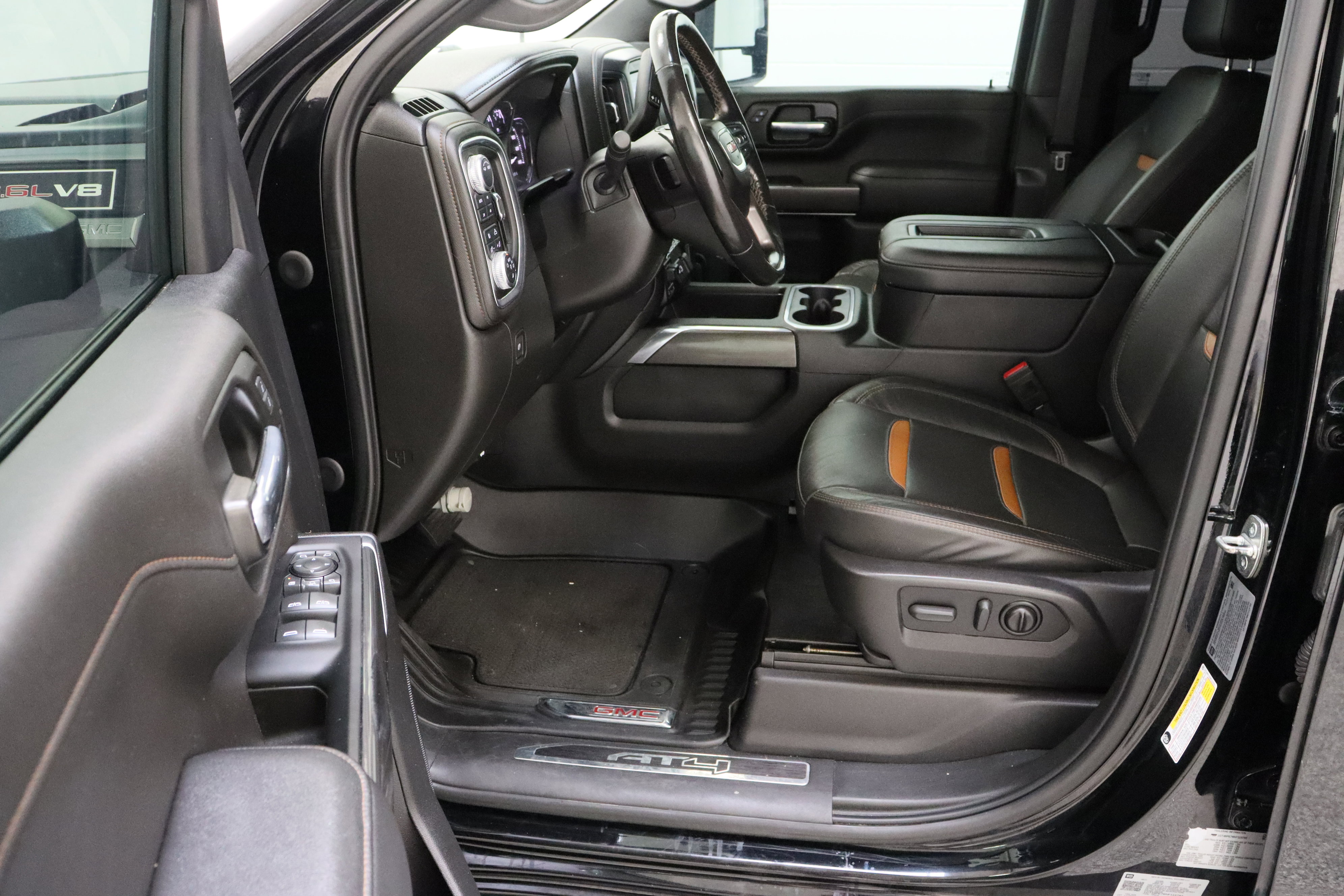 Used 2022 GMC Sierra 2500 AT4 image 14