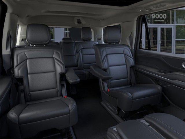 New 2025 Lincoln Navigator Reserve image 11