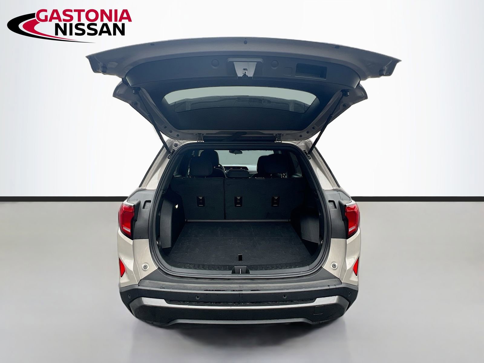 Used 2025 GMC Terrain Elevation image 35