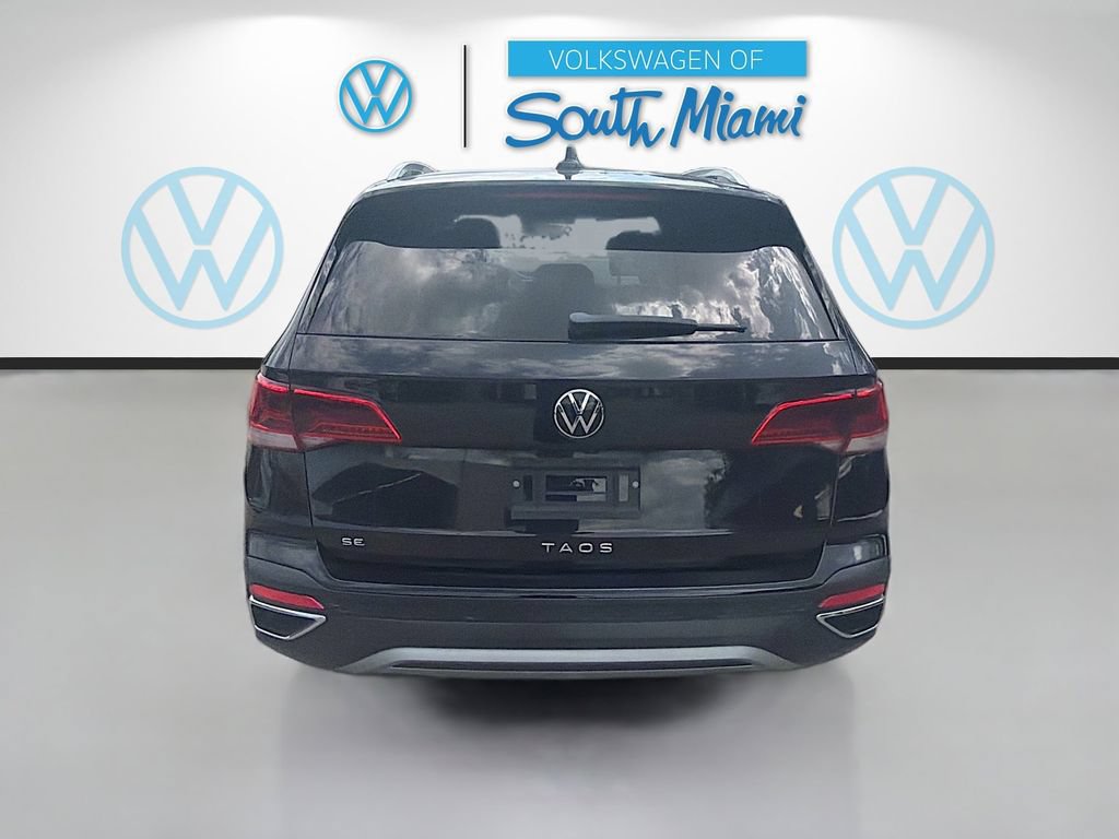 Used 2022 Volkswagen Taos SE FWD image 6