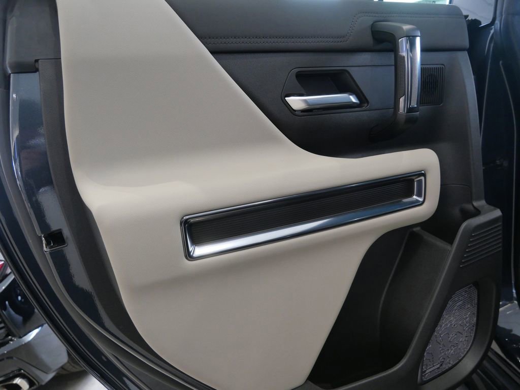 New 2026 GMC Hummer EV SUV w/ LPO, Dark Essentials Package image 17