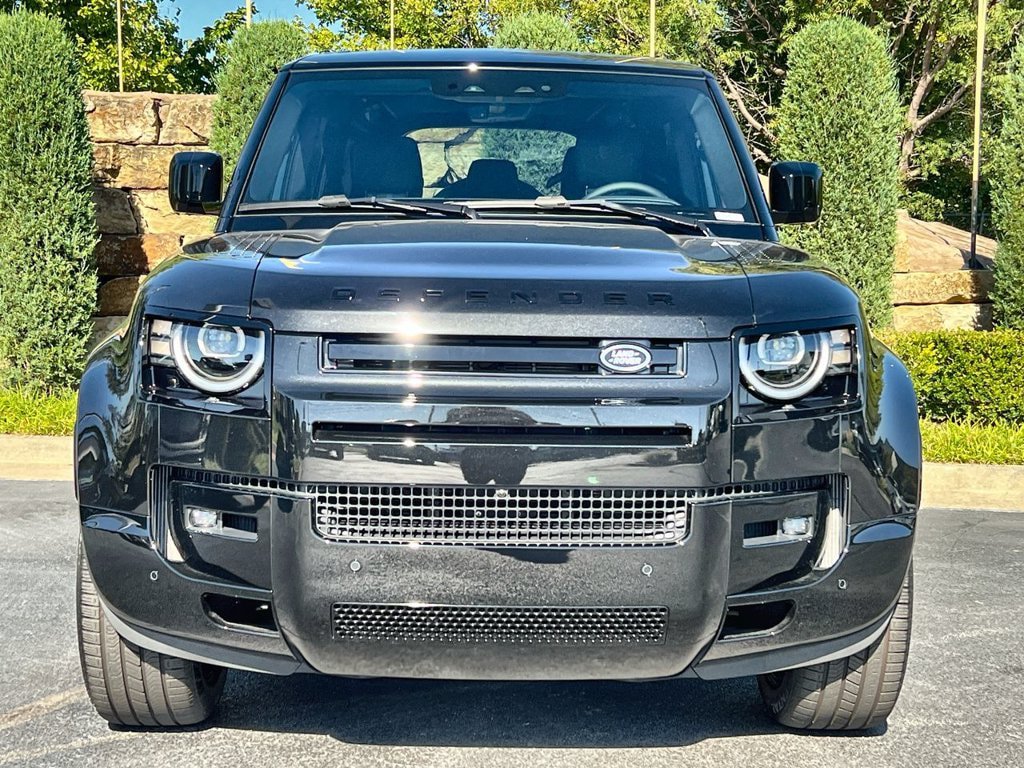 New 2026 Land Rover Defender 110 X-Dynamic SE AWD/4WD image 8