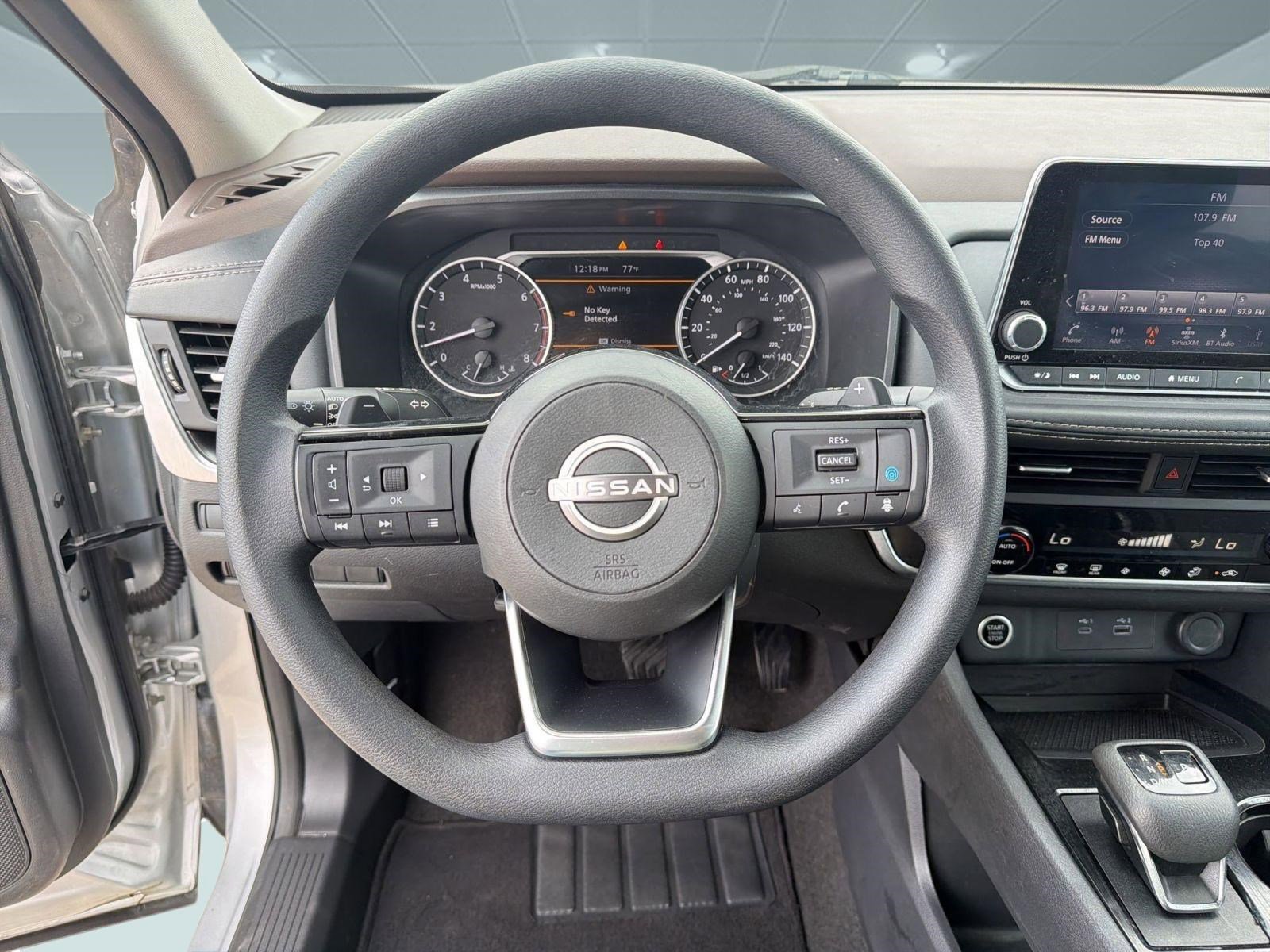 Used 2023 Nissan Rogue SV image 17