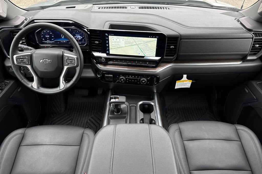 Used 2024 Chevrolet Silverado 1500 LT Trail Boss w/ LT Trail Boss Premium Package AWD/4WD image 15