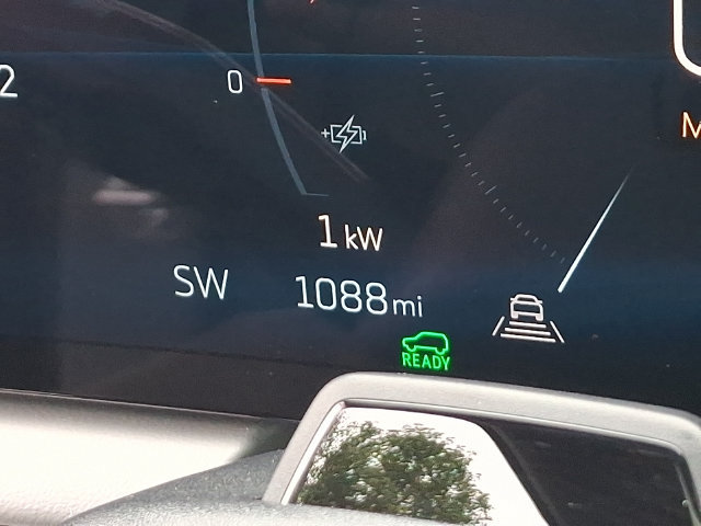 Certified 2025 Cadillac Optiq Luxury 2 AWD/4WD image 19