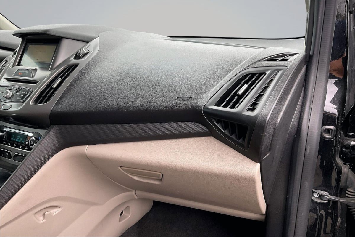 Used 2018 Ford Transit Connect XLT image 17