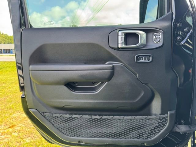 Used 2024 Jeep Gladiator Rubicon w/ Steel Bumper Group image 13